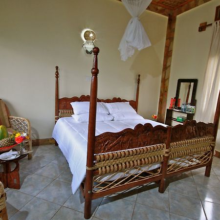 Silverback Lodge Buhoma Екстер'єр фото